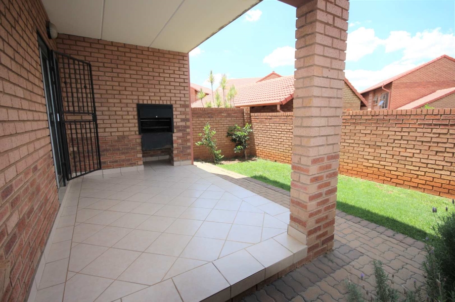 To Let 2 Bedroom Property for Rent in Hazeldean Gauteng