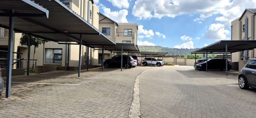 3 Bedroom Property for Sale in Ruimsig Gauteng