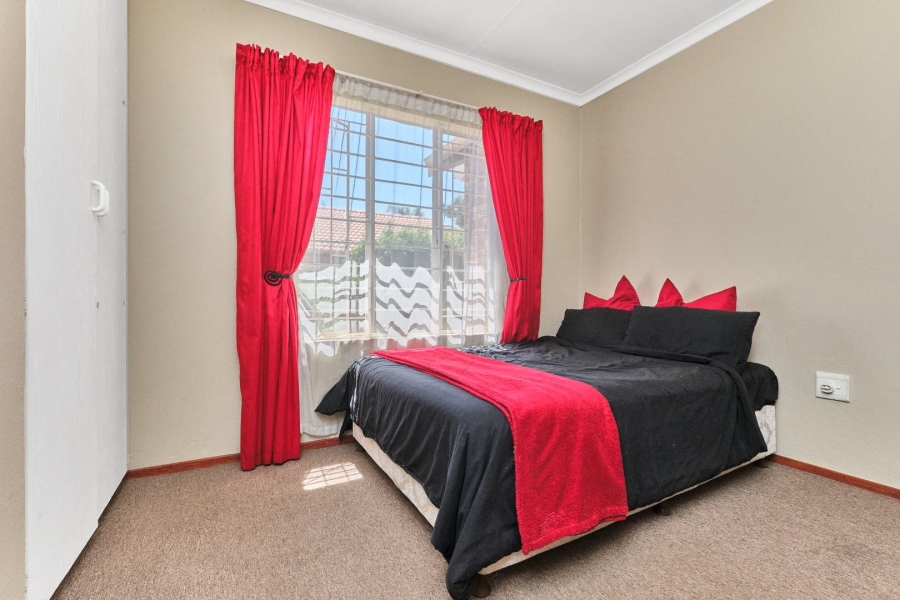 3 Bedroom Property for Sale in Willowbrook Gauteng