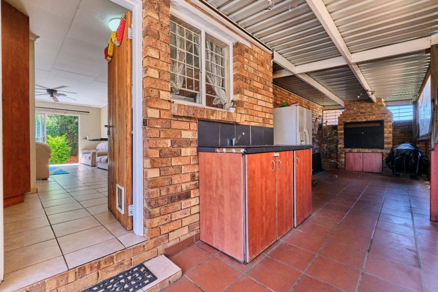 3 Bedroom Property for Sale in Willowbrook Gauteng