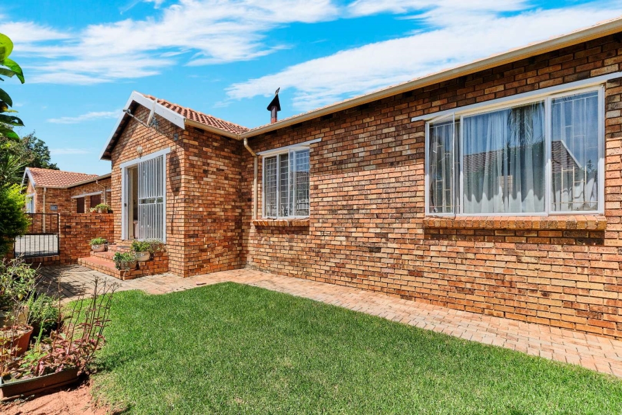 3 Bedroom Property for Sale in Willowbrook Gauteng