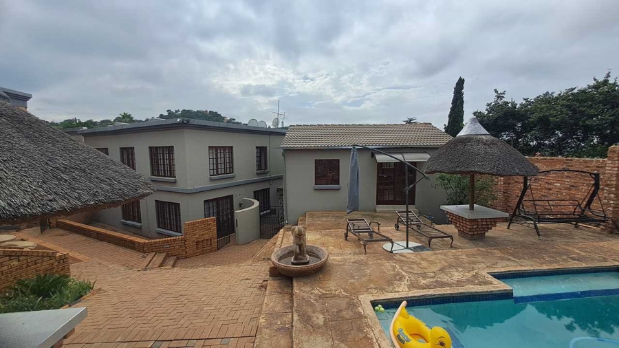 To Let 2 Bedroom Property for Rent in Mulbarton Gauteng