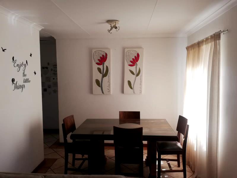 To Let 2 Bedroom Property for Rent in Boardwalk Villas Gauteng