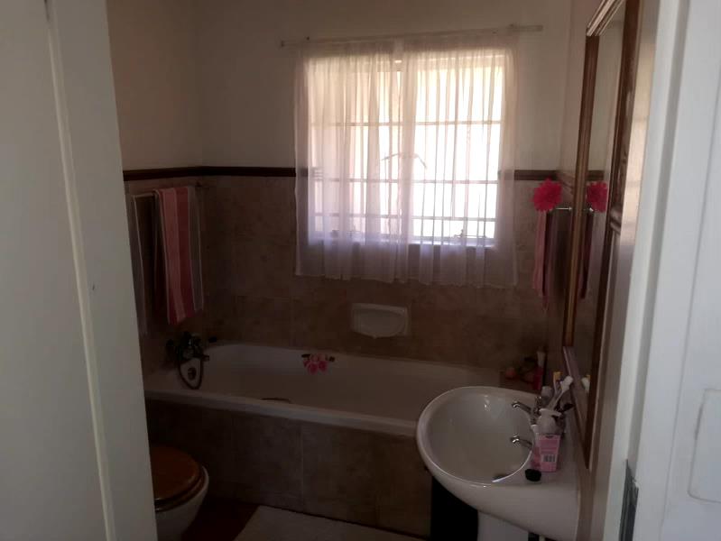 To Let 2 Bedroom Property for Rent in Boardwalk Villas Gauteng