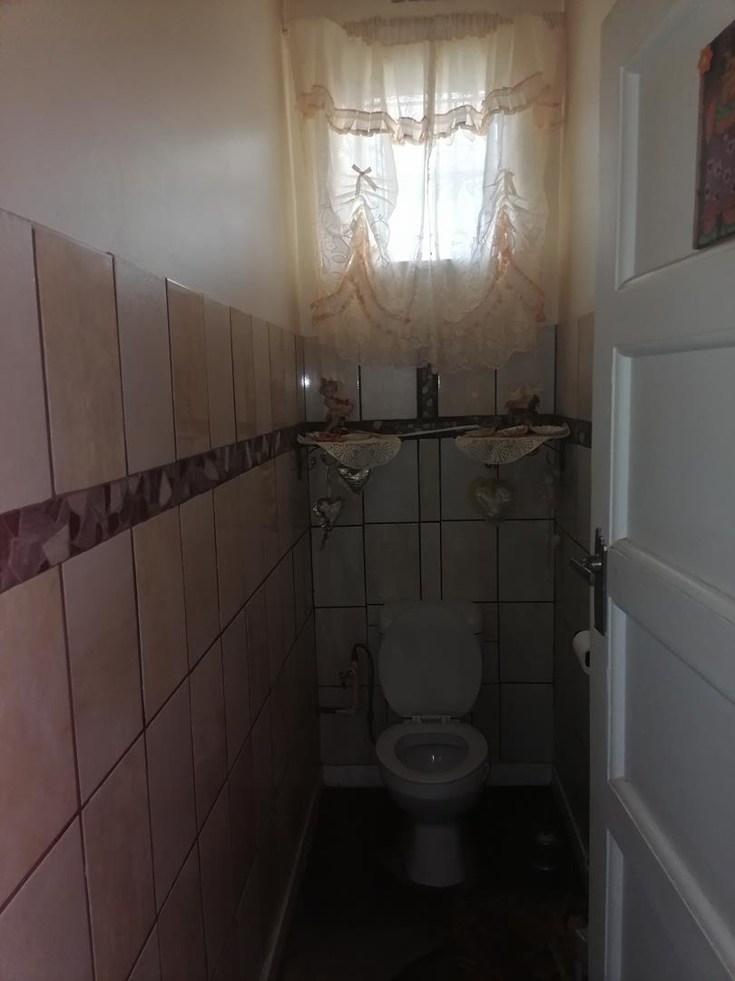 4 Bedroom Property for Sale in Dunnottar Gauteng