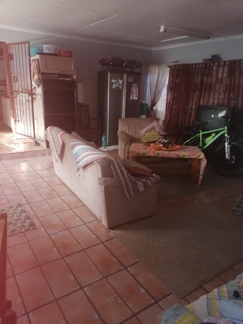 4 Bedroom Property for Sale in Dunnottar Gauteng