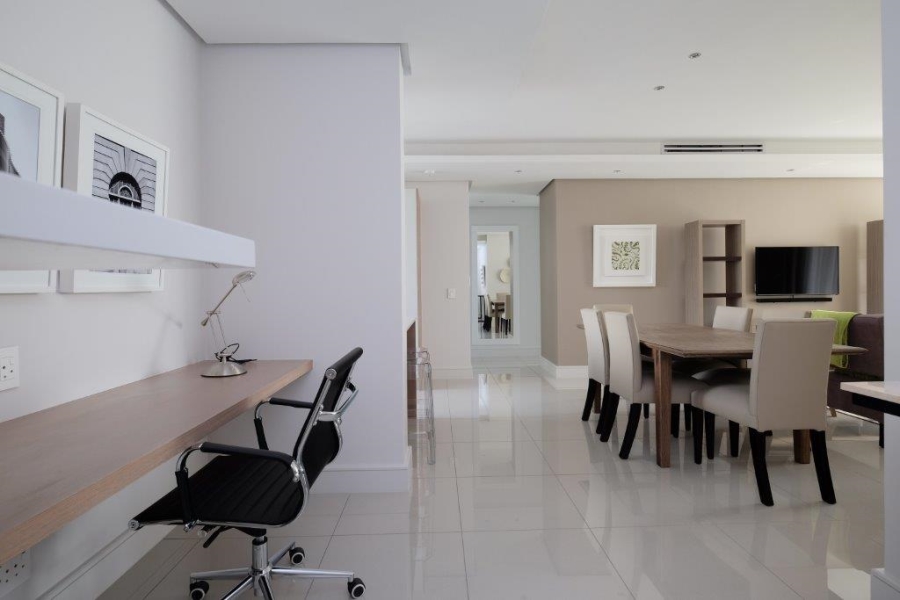 To Let 2 Bedroom Property for Rent in Sandown Gauteng