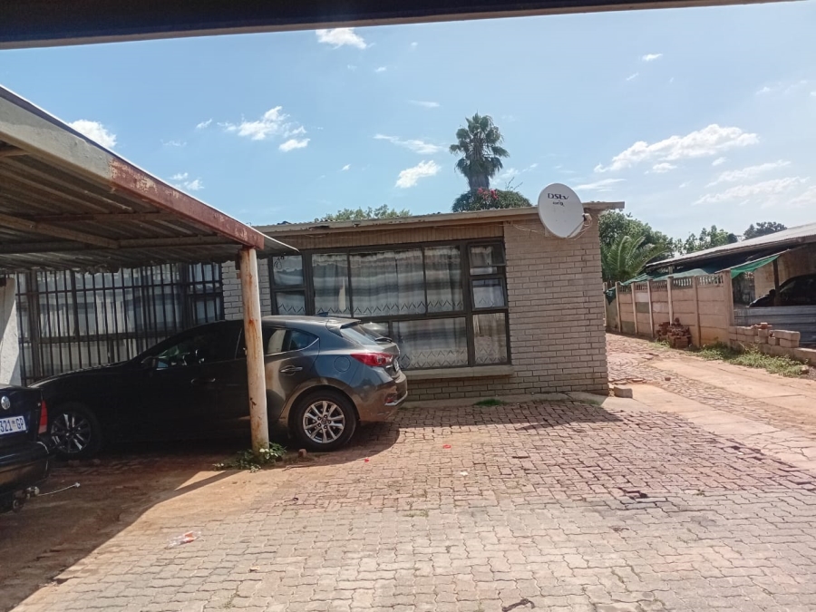 13 Bedroom Property for Sale in Jan Niemand Park Gauteng