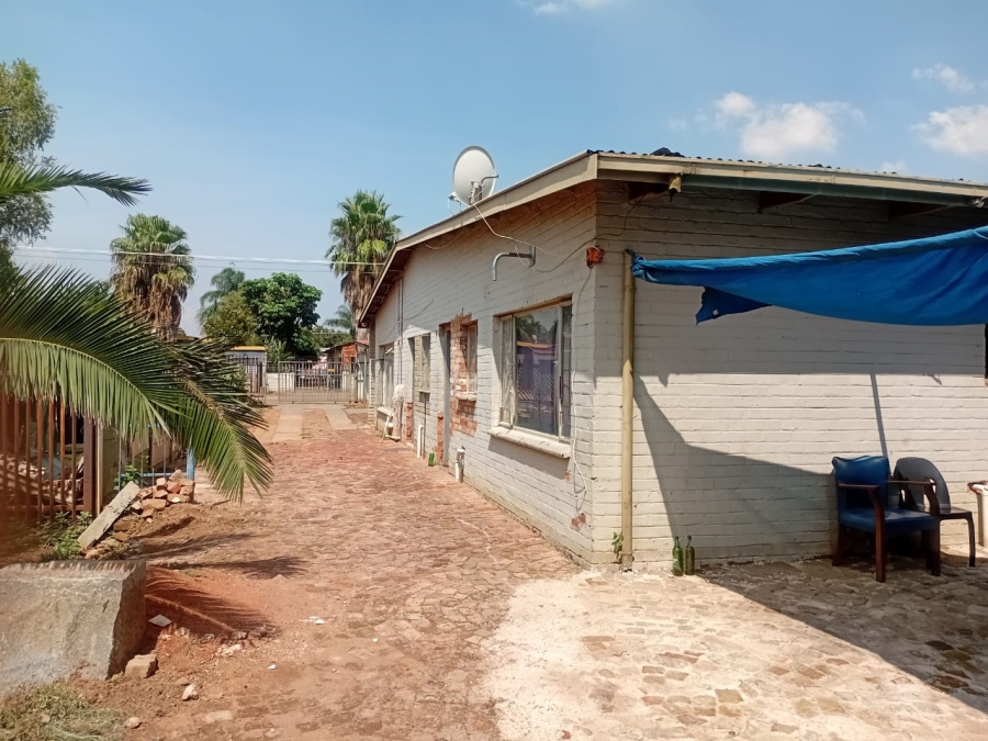 13 Bedroom Property for Sale in Jan Niemand Park Gauteng