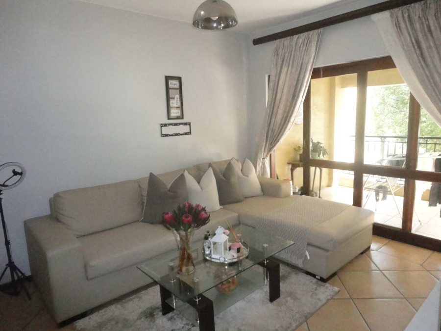 To Let 1 Bedroom Property for Rent in Douglasdale Gauteng