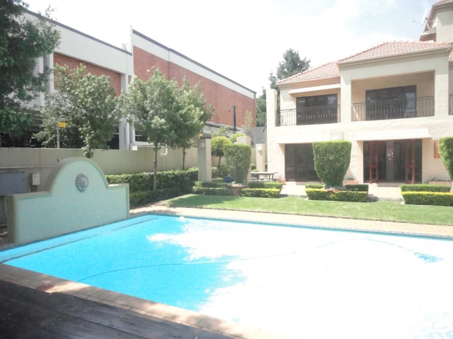 To Let 1 Bedroom Property for Rent in Douglasdale Gauteng