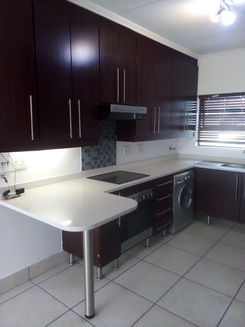 To Let 2 Bedroom Property for Rent in Greenstone Hill Gauteng