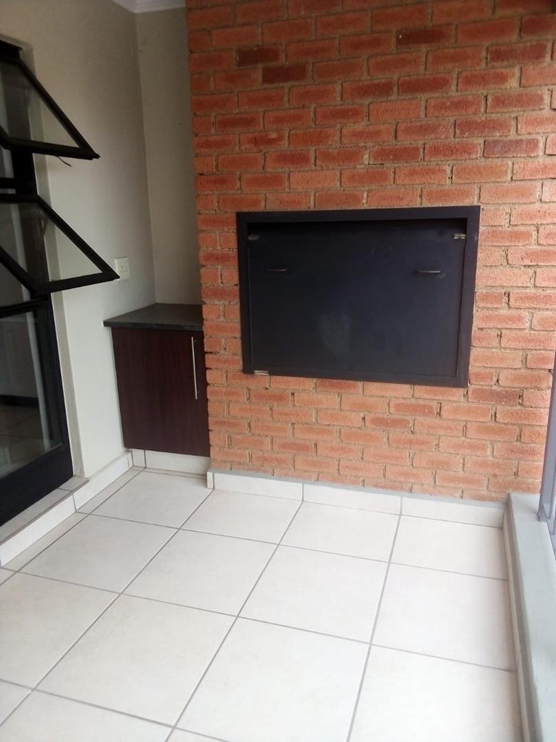 To Let 2 Bedroom Property for Rent in Greenstone Hill Gauteng