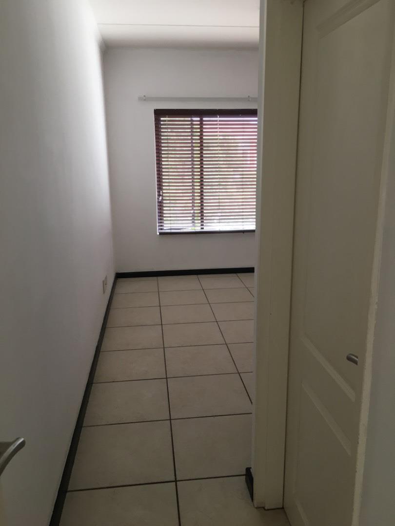 To Let 2 Bedroom Property for Rent in Greenstone Hill Gauteng