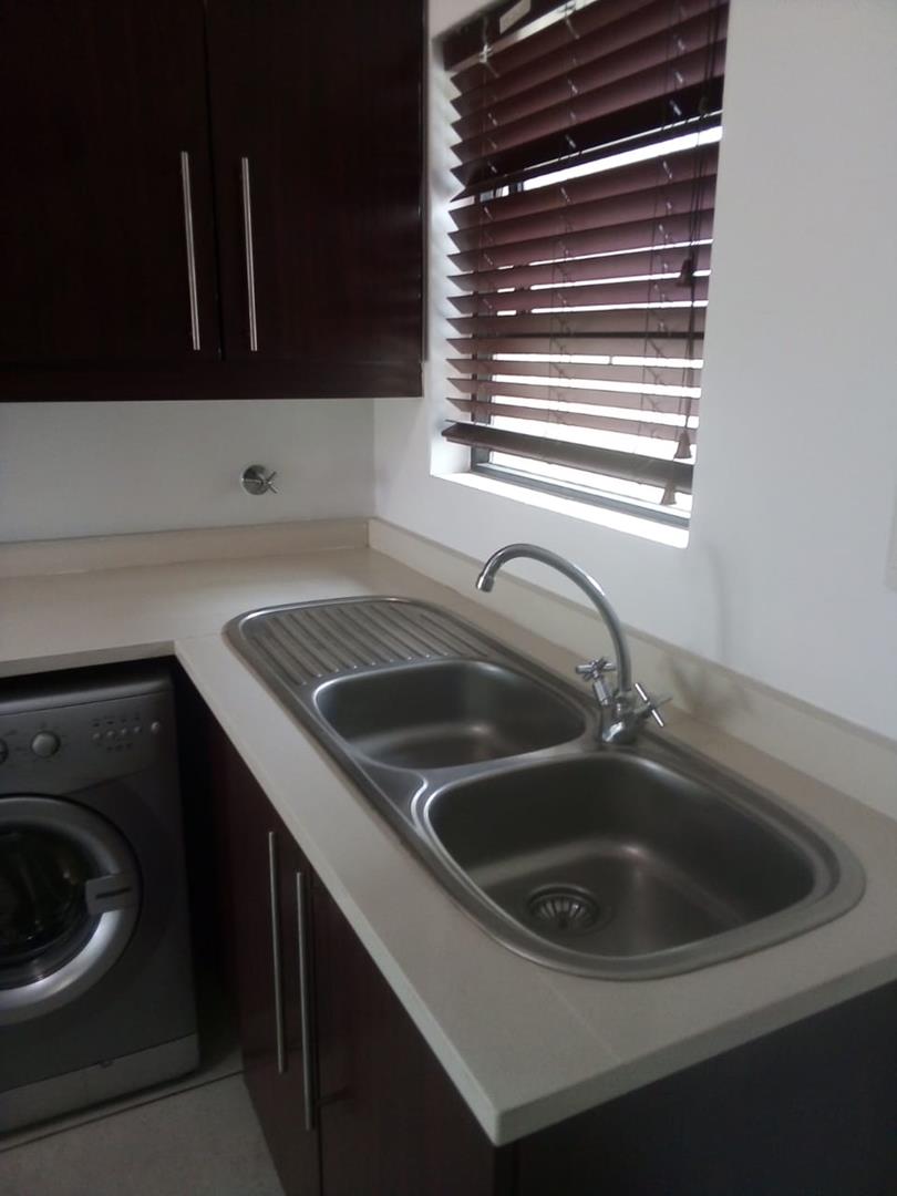 To Let 2 Bedroom Property for Rent in Greenstone Hill Gauteng