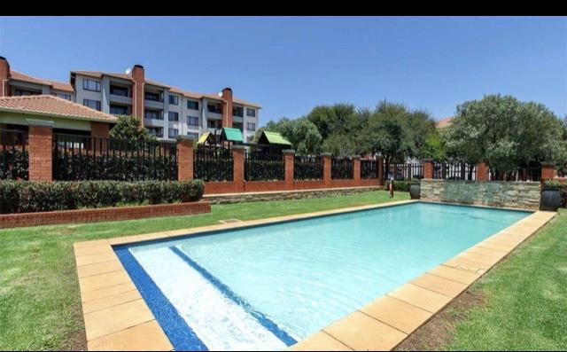 To Let 2 Bedroom Property for Rent in Greenstone Hill Gauteng