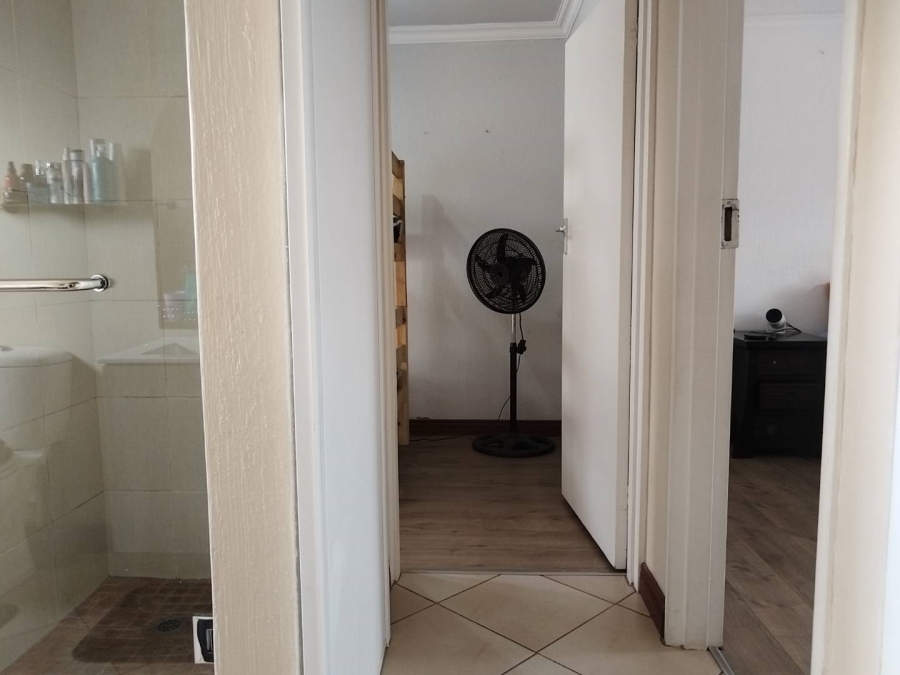 To Let 2 Bedroom Property for Rent in Allens Nek Gauteng