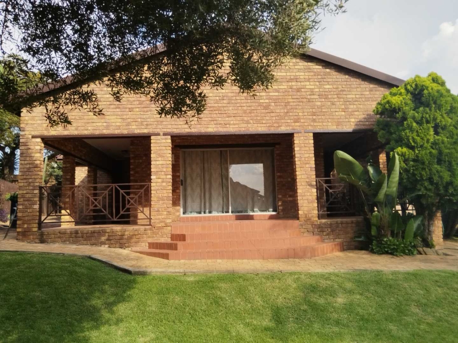 To Let 2 Bedroom Property for Rent in Allens Nek Gauteng