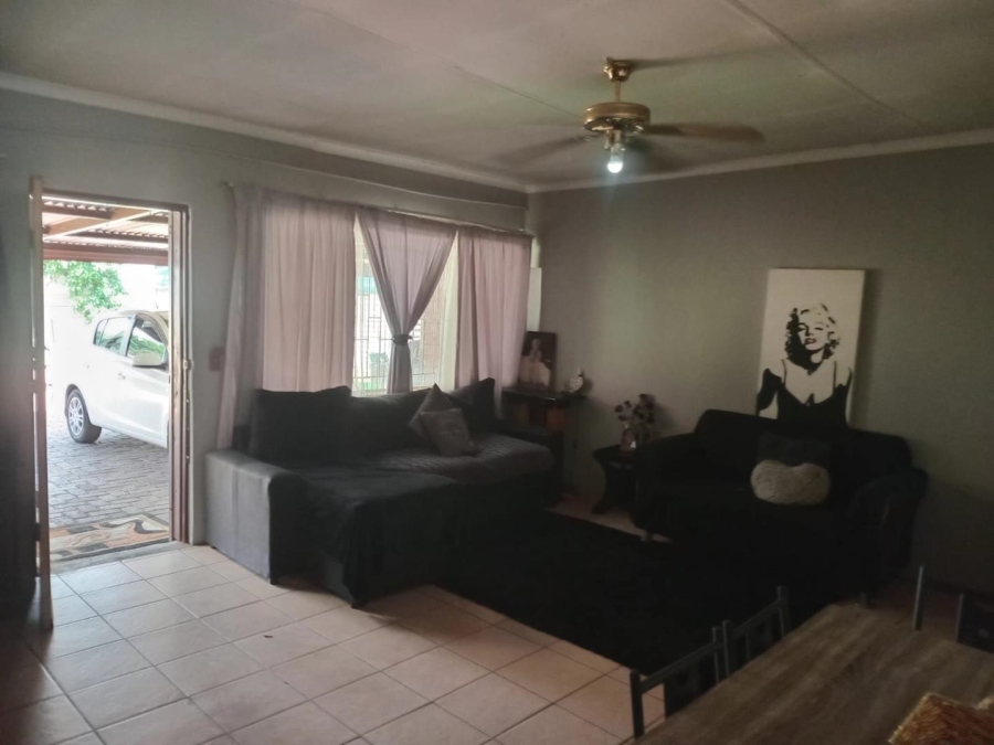 4 Bedroom Property for Sale in East Lynne Gauteng