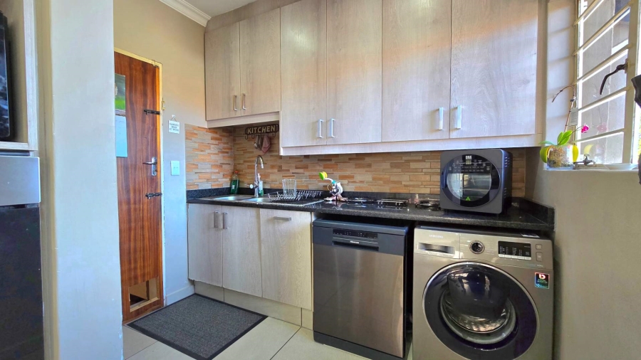 4 Bedroom Property for Sale in Brackenhurst Gauteng