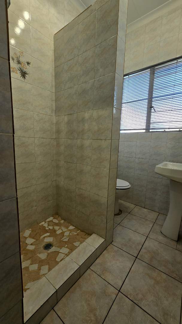 4 Bedroom Property for Sale in Brackenhurst Gauteng