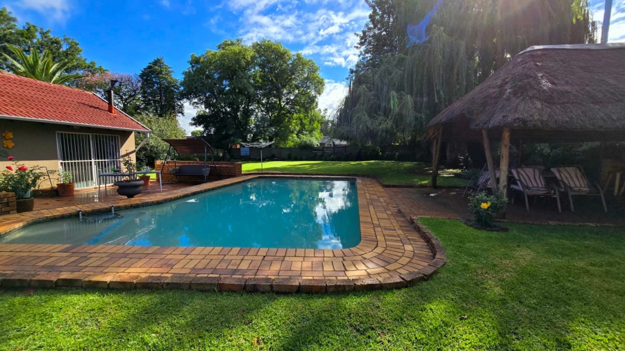 4 Bedroom Property for Sale in Brackenhurst Gauteng