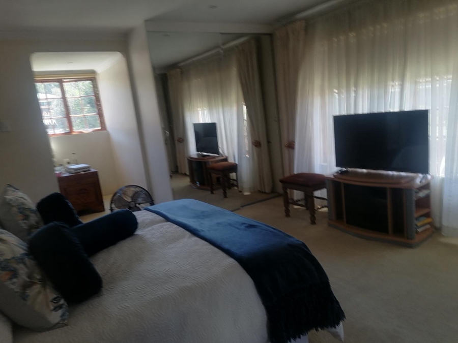 4 Bedroom Property for Sale in Oakdene Gauteng