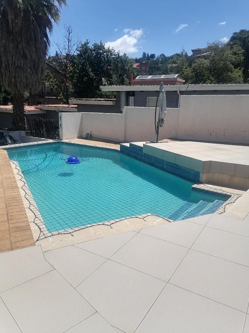 4 Bedroom Property for Sale in Oakdene Gauteng