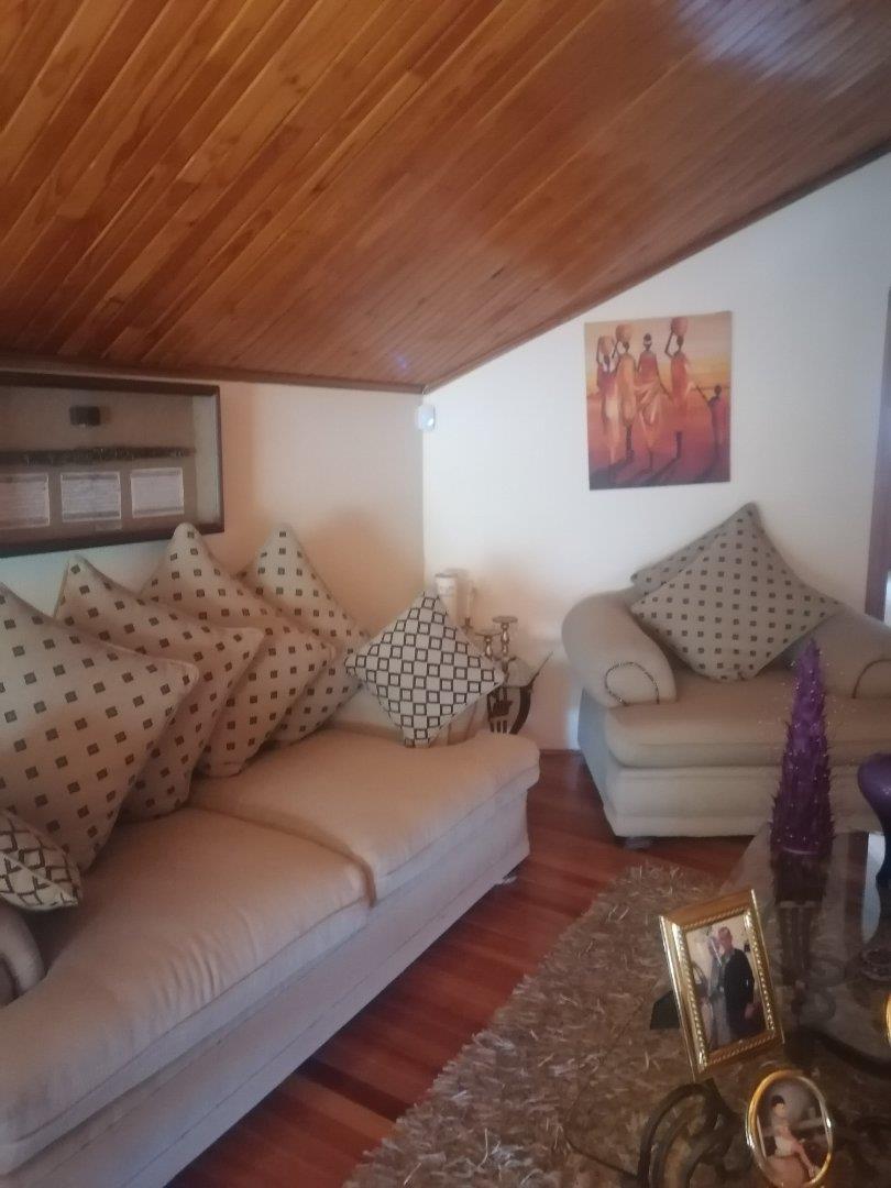 4 Bedroom Property for Sale in Oakdene Gauteng