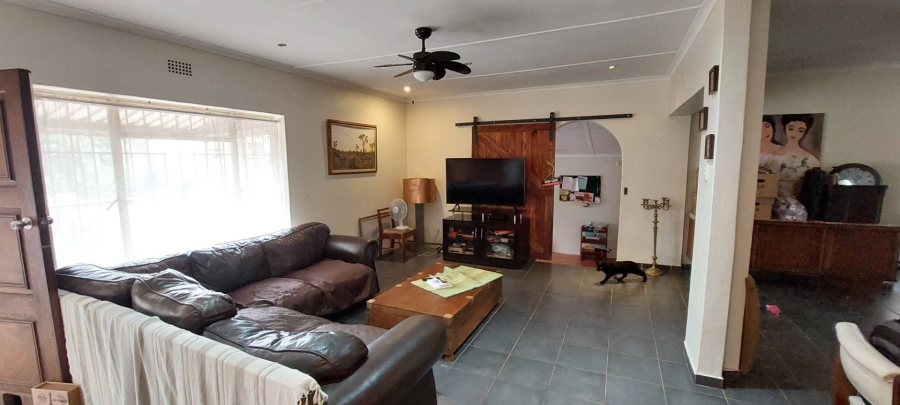 5 Bedroom Property for Sale in Verwoerdpark Gauteng