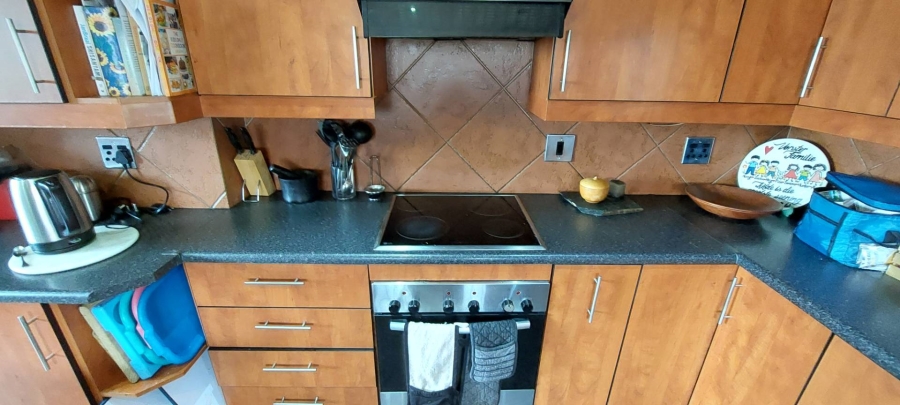 5 Bedroom Property for Sale in Verwoerdpark Gauteng
