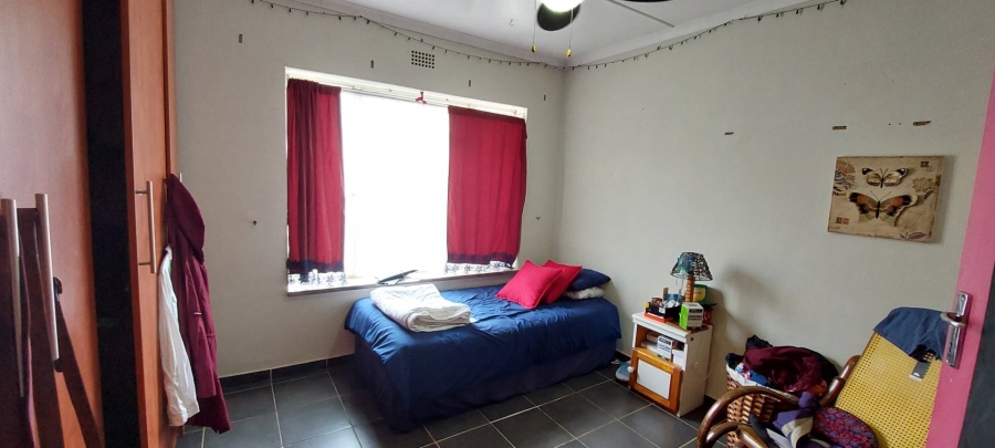 5 Bedroom Property for Sale in Verwoerdpark Gauteng