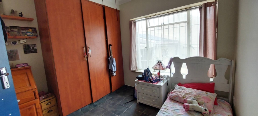 5 Bedroom Property for Sale in Verwoerdpark Gauteng