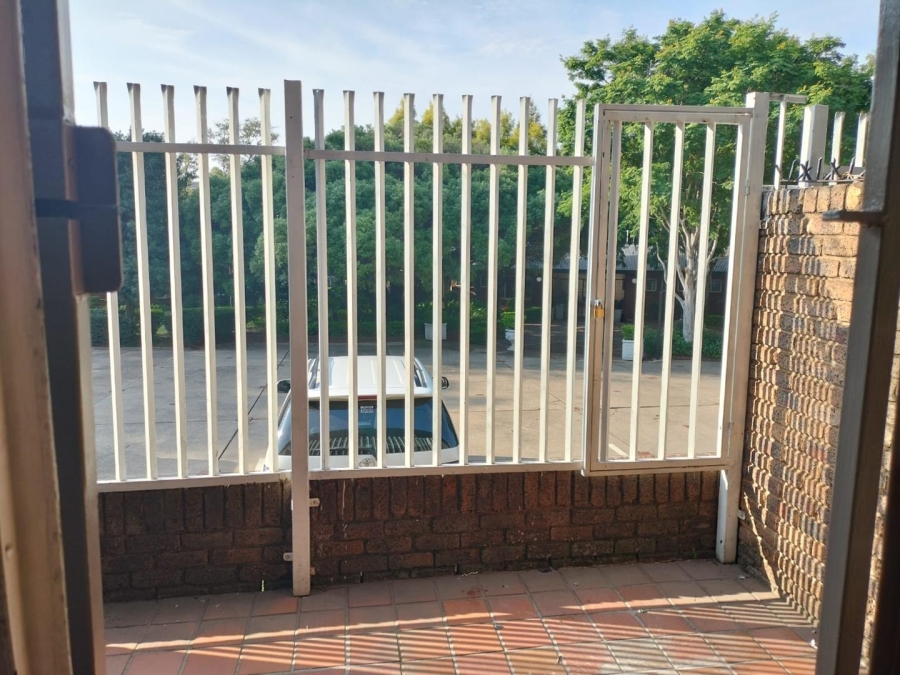 To Let 2 Bedroom Property for Rent in Lyttelton Manor Gauteng