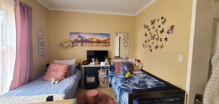 2 Bedroom Property for Sale in Honeydew Gauteng