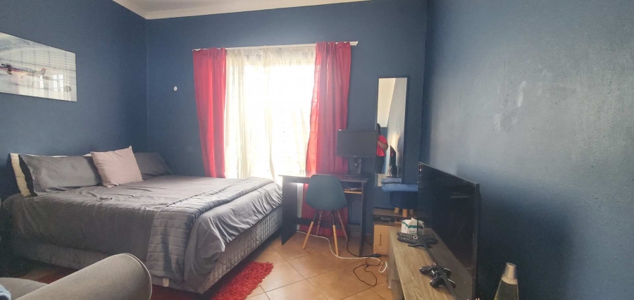 2 Bedroom Property for Sale in Honeydew Gauteng