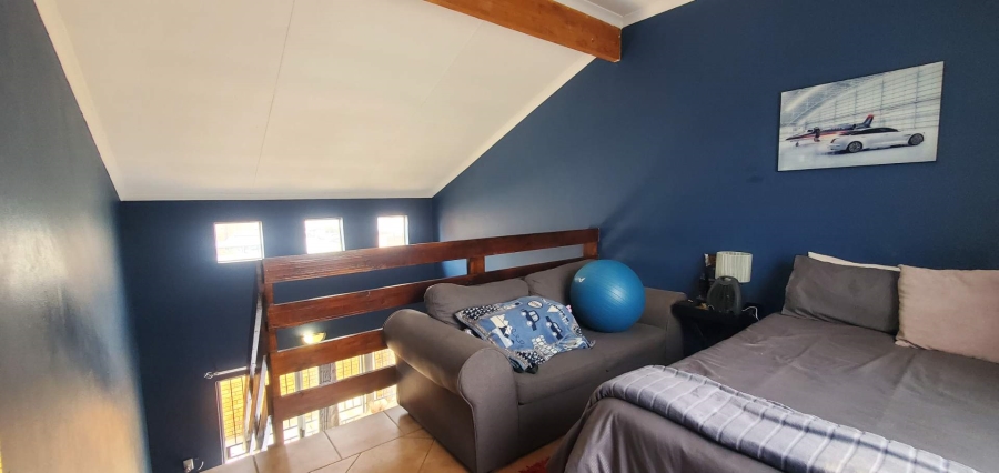 2 Bedroom Property for Sale in Honeydew Gauteng