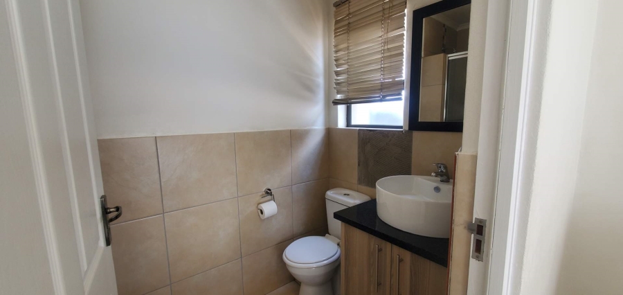 To Let 3 Bedroom Property for Rent in Ruimsig Gauteng