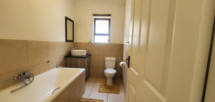 To Let 3 Bedroom Property for Rent in Ruimsig Gauteng