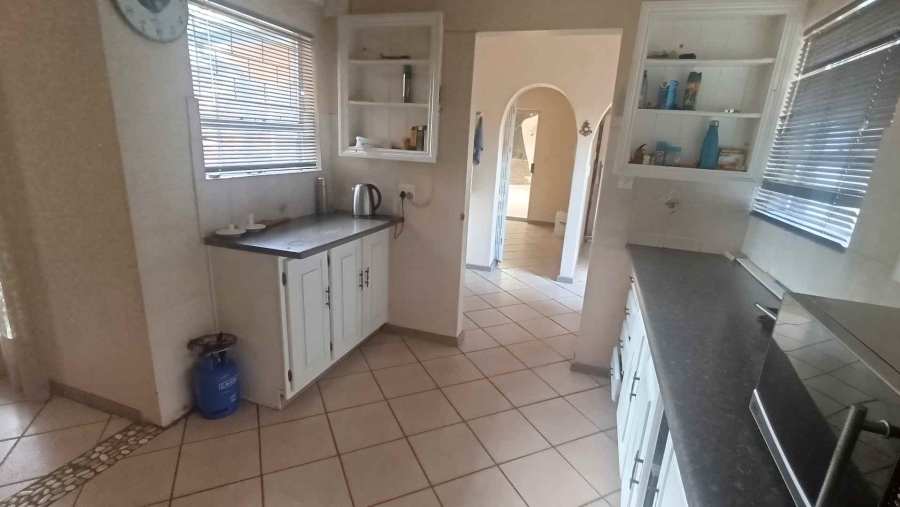 To Let 5 Bedroom Property for Rent in The Reeds Gauteng