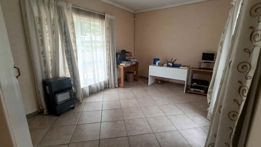 To Let 5 Bedroom Property for Rent in The Reeds Gauteng