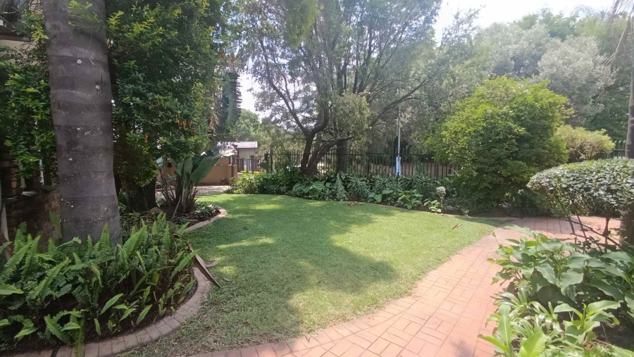 To Let 5 Bedroom Property for Rent in The Reeds Gauteng