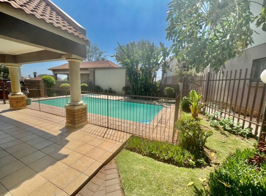 2 Bedroom Property for Sale in Esther Park Gauteng