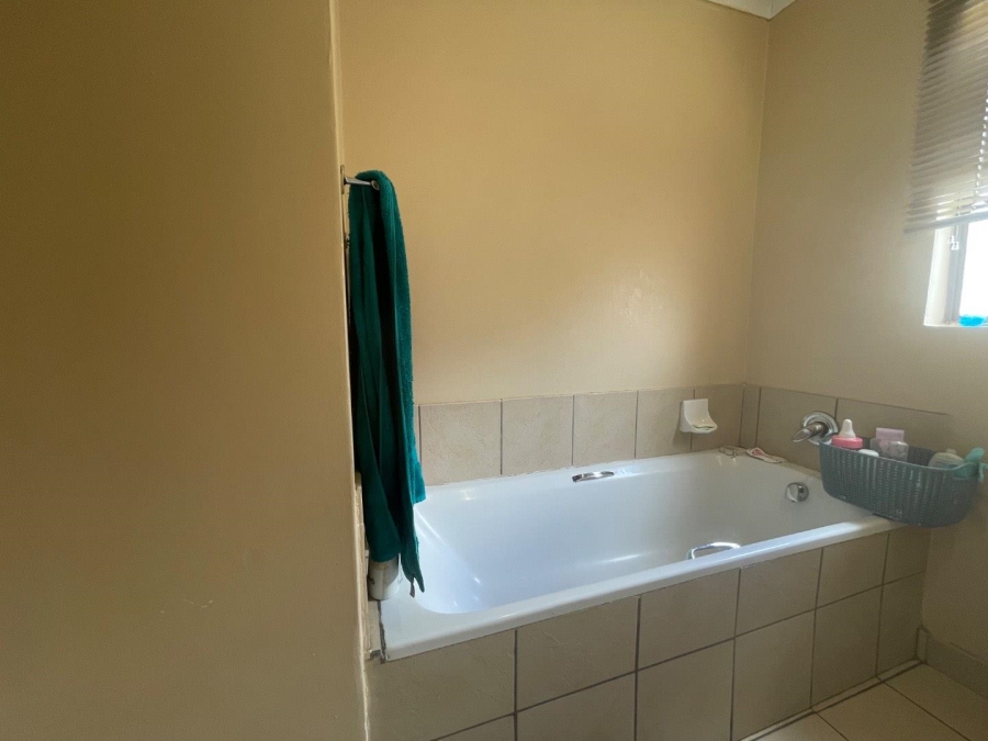 2 Bedroom Property for Sale in Esther Park Gauteng