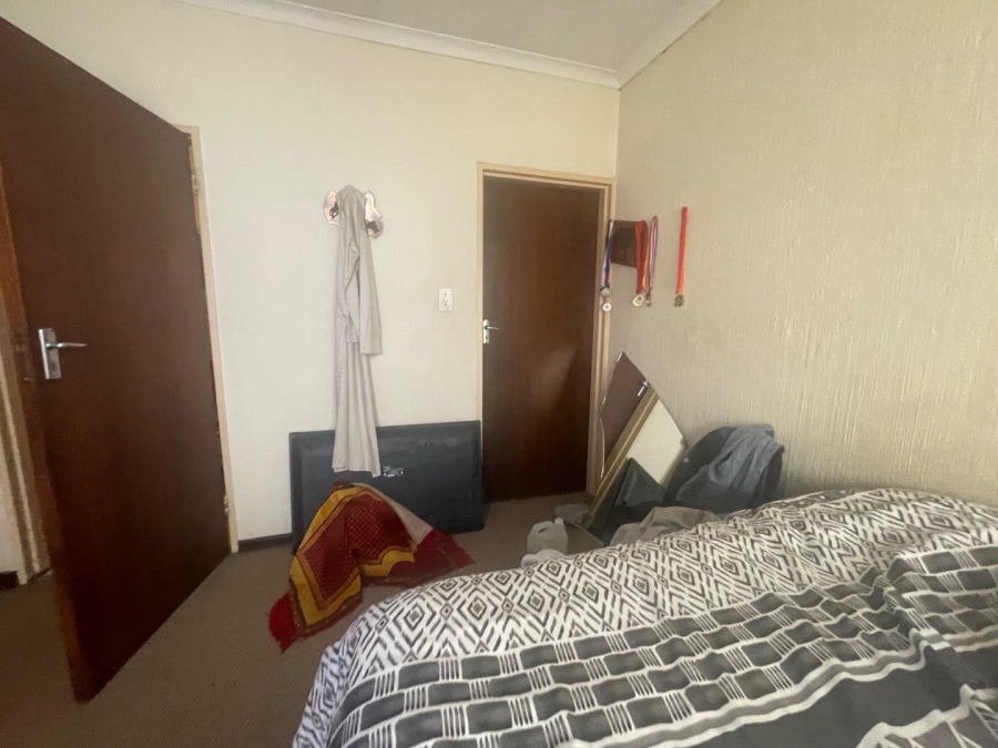 3 Bedroom Property for Sale in Clayville Gauteng