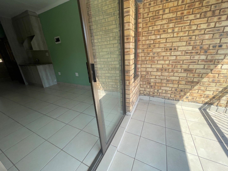 To Let 2 Bedroom Property for Rent in Brentwood Gauteng