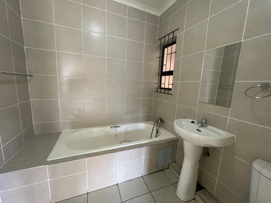 To Let 2 Bedroom Property for Rent in Brentwood Gauteng