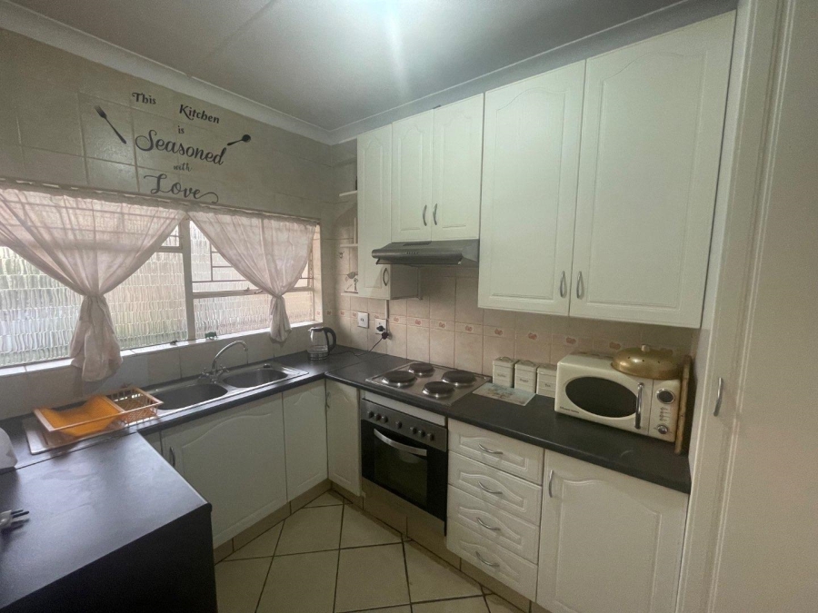 To Let 2 Bedroom Property for Rent in Edleen Gauteng