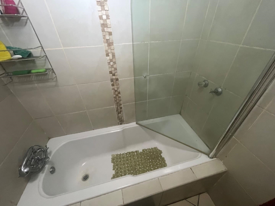 To Let 2 Bedroom Property for Rent in Edleen Gauteng