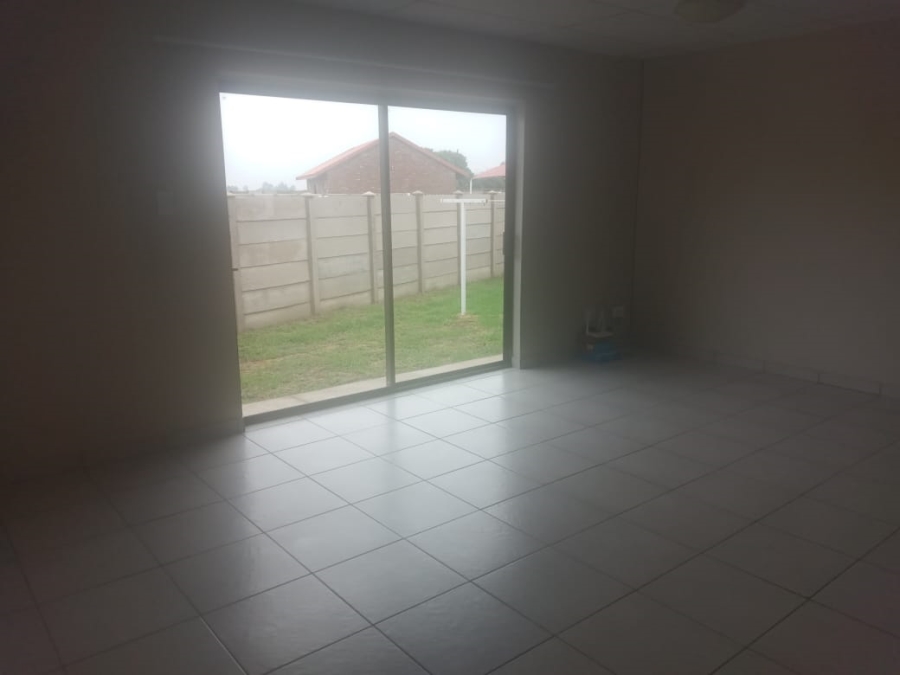 To Let 3 Bedroom Property for Rent in Riversdale Gauteng